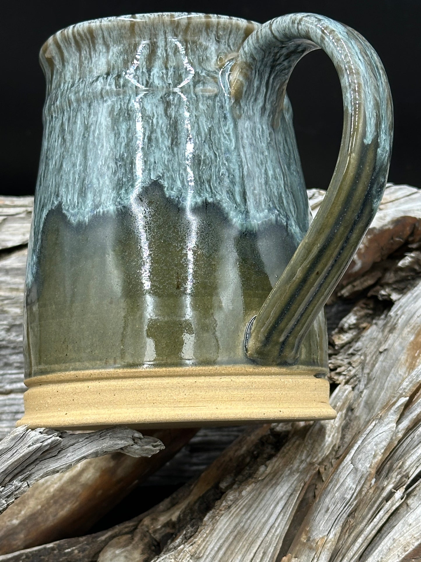 Gray green and marbled pottery tankard approximately 24 ounces (TS0103)