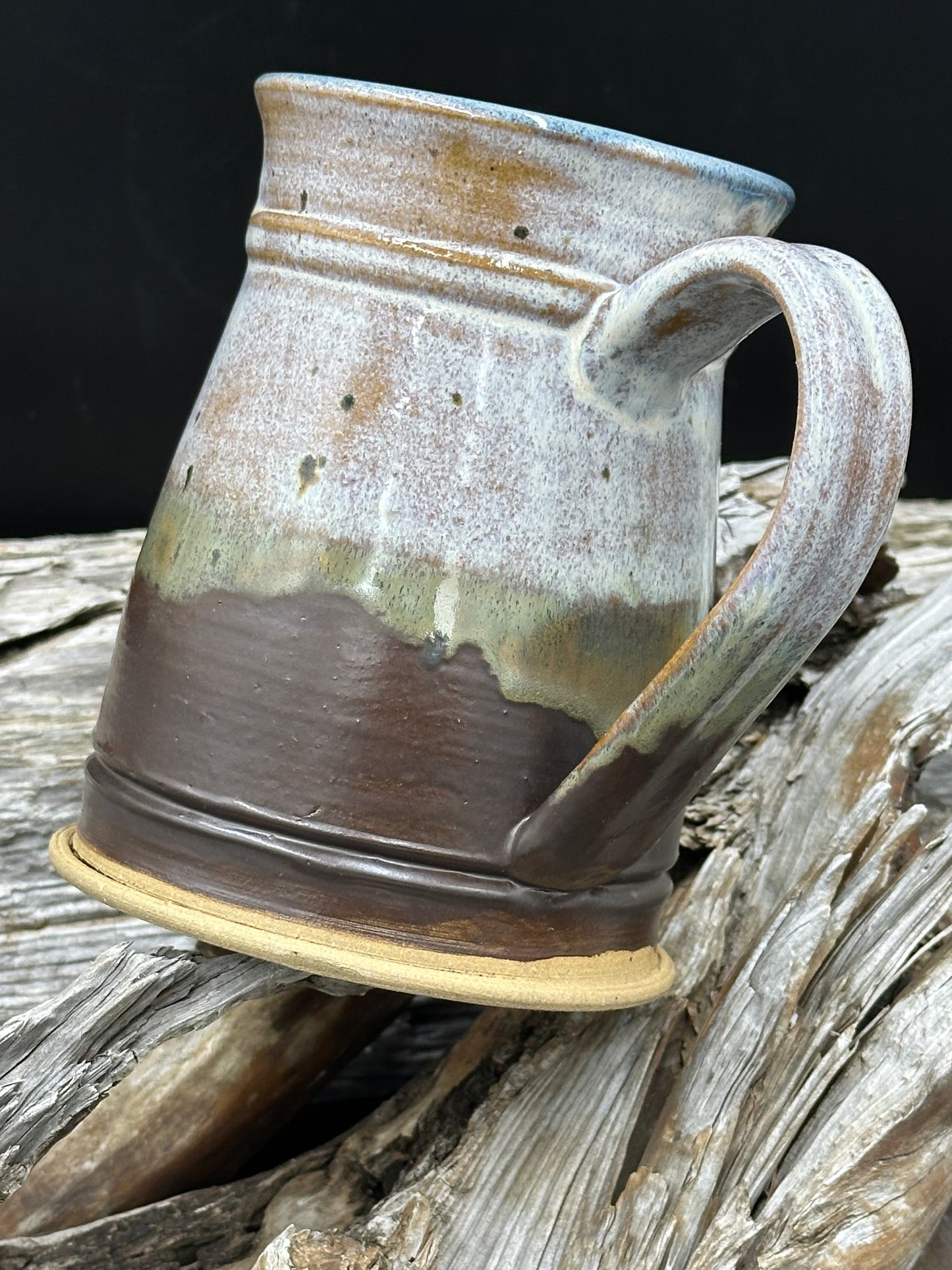 Brown Transition to Rustic White Pottery Tankard (TS0102)