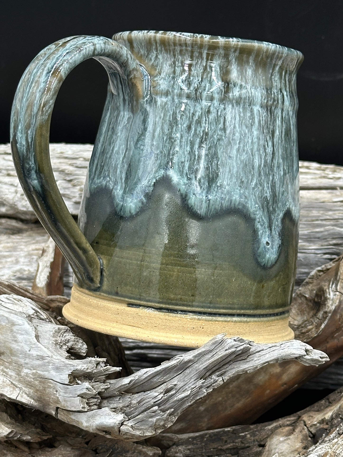 Gray green and marbled pottery tankard approximately 24 ounces (TS0103)