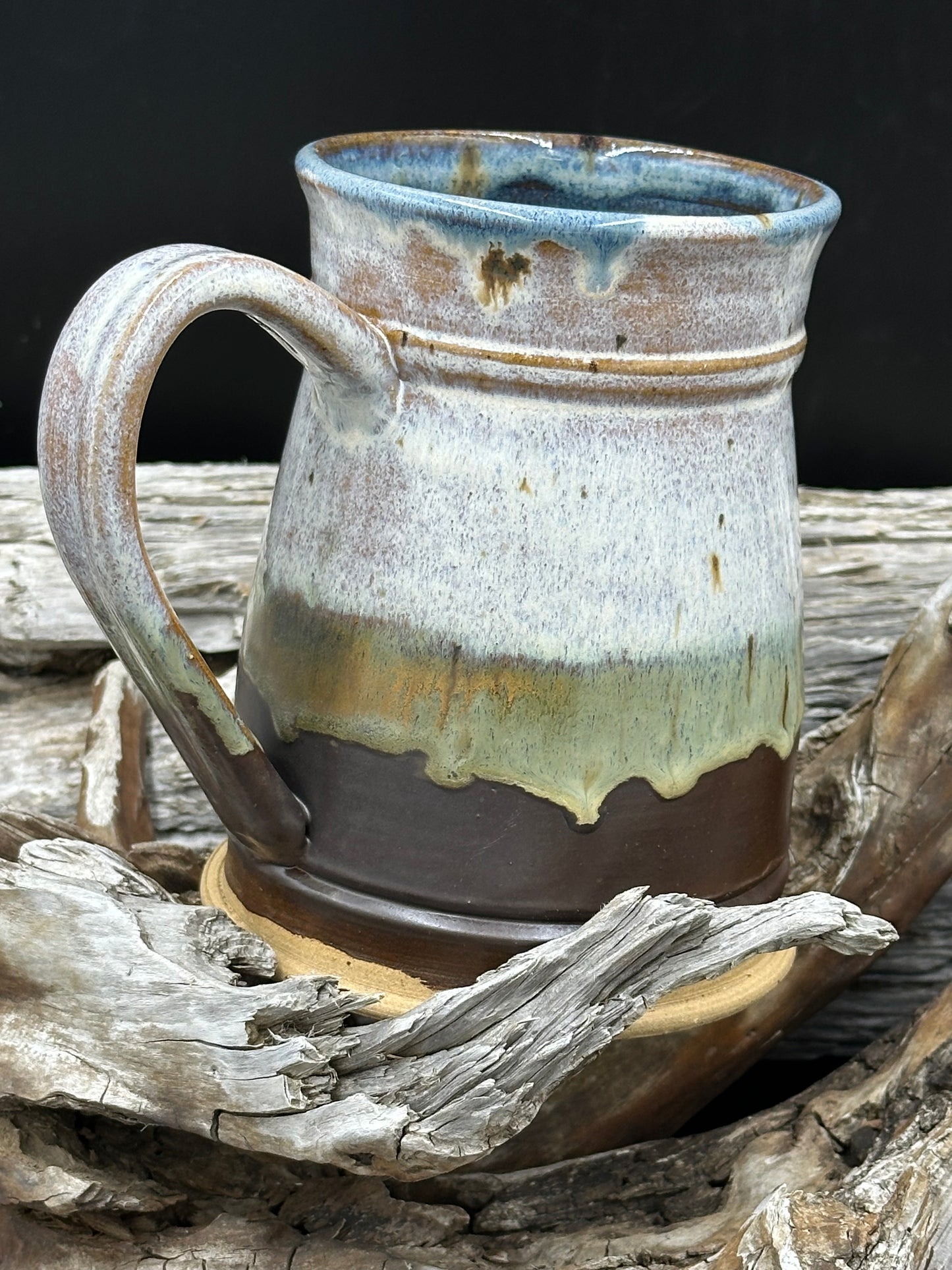 Brown Transition to Rustic White Pottery Tankard (TS0102)